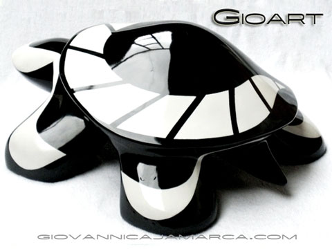 Tortuga Black & White 01